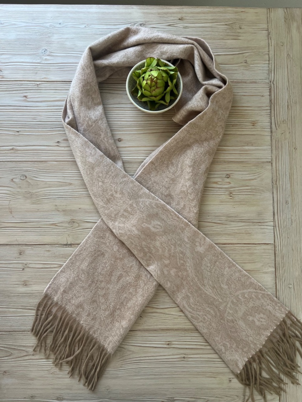Begg & Co Scotland 100% Cashmere Paisley Scarf Oatmeal Beige Fringe - Picture 2 of 5